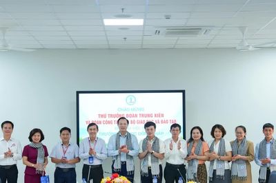Đoàn công tác Bộ Giáo dục và Đào tạo thăm Trường Đại học Đồng Tháp