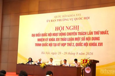 Sửa Luật Bảo hiểm xã hội: Không để tinh giản thủ tục làm suy giảm quyền lợi của người lao động