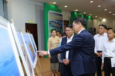 Đảng ủy PETROVIETNAM làm việc với Ban Tuyên huấn Trung ương Đảng Nhân dân Cách mạng Lào