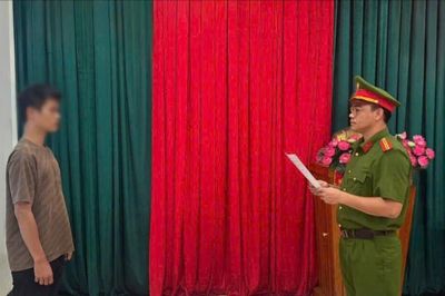 Nhân viên Điện máy Xanh chiếm đoạt hơn 160 triệu đồng.
