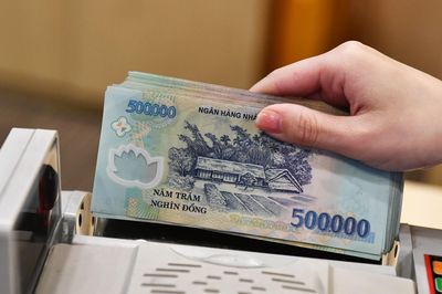 Ngân hàng rao bán 2 ô tô, có xe giá chỉ 12 triệu đồng