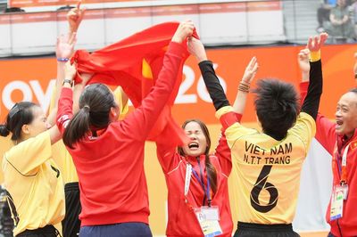 Khoảnh khắc vỡ oà cầu mây Việt Nam giành HCV Asiad sau 20 năm