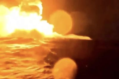 Video tàu Starship của SpaceX biến thành quả cầu lửa sau khi lần đầu vào quỹ đạo thành công
