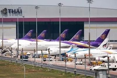 Thái Lan: Bangkok ngập lụt, tiếp tục cắt giảm các chuyến bay
