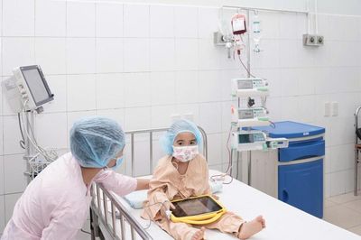 Bé trai 18 tháng tuổi hiến tủy cứu chị gái 4 tuổi: Câu chuyện khiến nhiều người xúc động