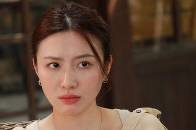 Nữ nạn nhân mặc áo số 371 trong Trại buôn người là ai?