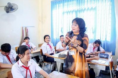 Từ trường nội trú đến 19 trường bán trú ở vùng biên Tây Ninh