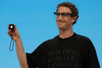 Thiết bị Charm của Meta hé lộ tham vọng AI của Mark Zuckerberg