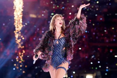 Travis Kelce không thể có mặt tại VMAs 2026 cùng Taylor Swift vì lý do đặc biệt