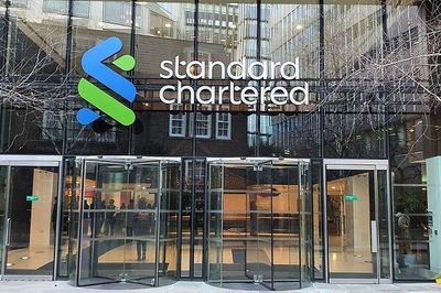 Standard Chartered dự báo tăng trưởng GDP quý III đạt 8,7% và cả năm đạt 9,5%