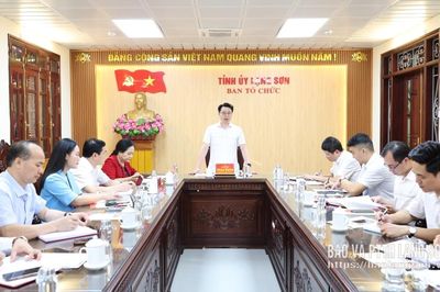 Đồng chí Phó Bí thư Thường trực Tỉnh ủy làm việc với Ban Tổ chức Tỉnh ủy