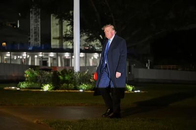 Ông Trump bác thông tin đề nghị nới trừng phạt Iran, Tehran sẵn sàng đàm phán