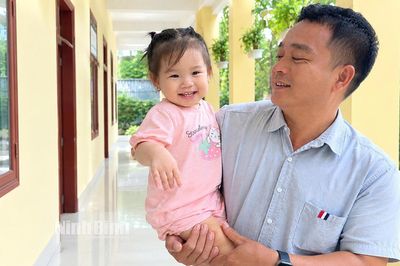 Thông tin tìm cha, mẹ đẻ và người thân của 2 trẻ em đang được bảo vệ khẩn cấp