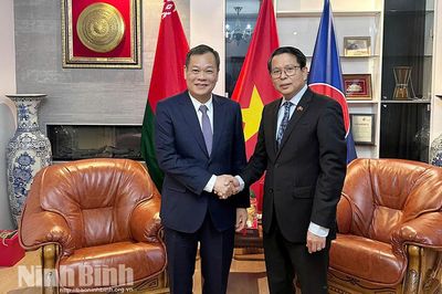 Đoàn công tác tỉnh Ninh Bình thăm và làm việc tại Cộng hoà Belarus