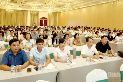 Tập huấn về tuyên truyền thực hiện nếp sống văn minh trong việc cưới, việc tang và lễ hội; xây dựng đời sống văn hóa cơ sở và công tác gia đình