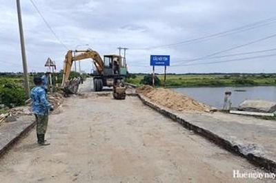 Tạm thời phân luồng giao thông qua cầu Nam Giảng