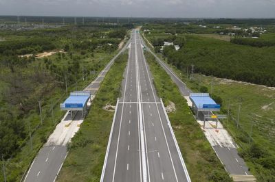 Cao tốc Bến Lức - Long Thành thông xe toàn tuyến từ 30/9, tài xế cần lưu ý gì?