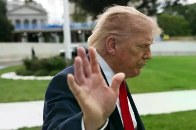 Tổng thống Trump lên tiếng về thông tin ra điều kiện nới trừng phạt Iran