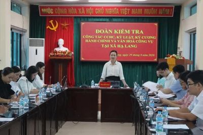Kiểm tra công tác cải cách hành chính và văn hóa công vụ tại xã Hạ Lang