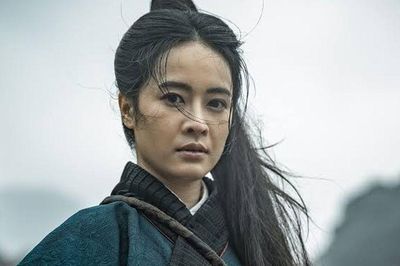 Hộ linh tráng sĩ được chọn gửi Oscar giữa lúc phòng vé đã hạ nhiệt