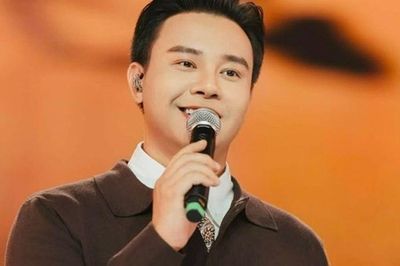 'Anh tài' Đông Hùng nghẹn ngào nhớ lại biến cố nợ hàng chục tỷ: 'Phải cúi đầu nhiều mới sống được'