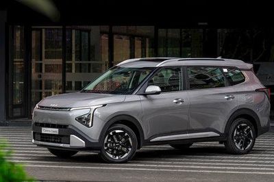 Thị trường ô tô vào mùa nước rút 2026 với lượng xe mới nhiều hiếm thấy