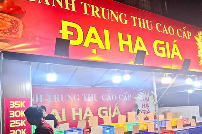 Sau Trung thu, bánh 'đại hạ giá' vẫn ế ẩm