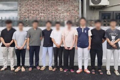Phá đường dây mua bán trái phép tài khoản ngân hàng có nhiều học sinh, sinh viên