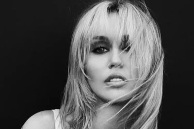 Miley Cyrus vươn lên Top 1 Billboard 200 sau hơn một thập kỷ với album mới