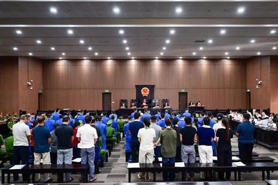 Vung tiền 'chạy tội' cho chồng, vợ DJ Thái Hoàng tiếp tục vướng vòng lao lý