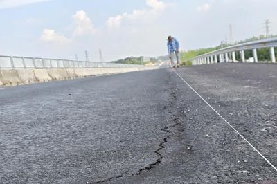Cao tốc Biên Hoà- Vũng Tàu mới khai thác tạm đã lún, nứt mặt đường