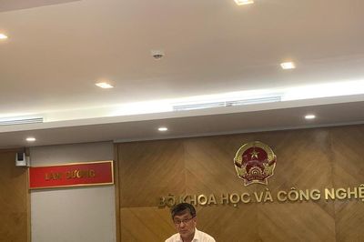 Tăng tốc triển khai công nghệ chiến lược, hoàn thiện hạ tầng số