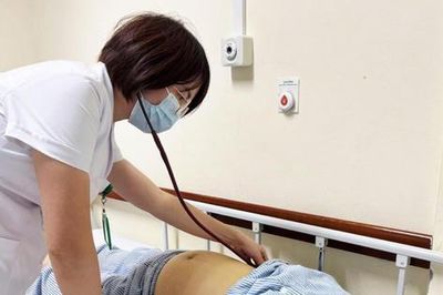 90% trẻ sơ sinh nhiễm viêm gan B từ mẹ có thể thành bệnh nhân mạn tính