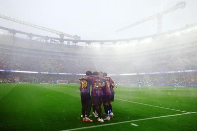 Barcelona ôm núi nợ 2,6 tỷ euro