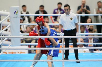 Nguyễn Thị Tâm vượt qua nhà vô địch thế giới, giành quyền vào chung kết Boxing
