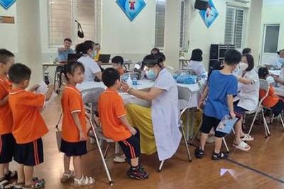 Đề xuất chính sách khuyến khích, thưởng đối với tập thể, cá nhân thực hiện tốt công tác dân số