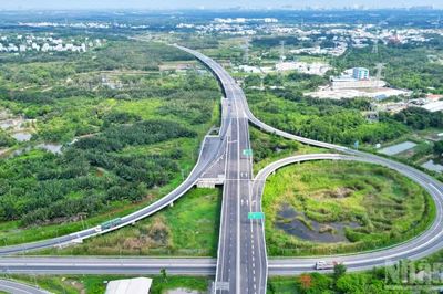 [Ảnh] Cao tốc Bến Lức-Long Thành dài 57,8km trước ngày thông xe