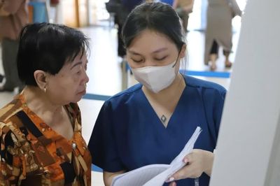 Bộ Y tế gỡ vướng cho địa phương trong khám sức khỏe định kỳ miễn phí