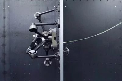 'Robot nhện' ra đời 'cạnh tranh' với Spider-Man
