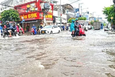 Nhiều nơi ở TPHCM và Nam bộ có khả năng mưa lớn trong chiều, tối 30-9