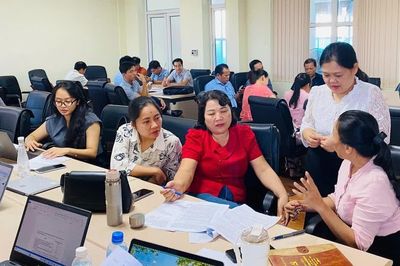 Tập huấn giáo dục năng lượng sạch cho giáo viên và cán bộ quản lý giáo dục