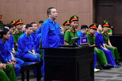 Vợ chồng cựu Viện trưởng Pháp y bị đề nghị đến 29 năm tù