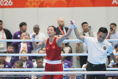 Võ sỹ boxing Nguyễn Thị Tâm hạ nhà vô địch thế giới, vào chung kết Asiad 20