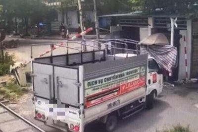 Tài xế làm hỏng cần chắn đường sắt bị phạt 25 triệu đồng