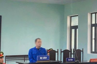 Tông xe bán tải rơi khỏi cầu, tài xế lĩnh án 1 năm tù