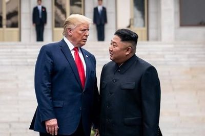 Ông Trump nói Triều Tiên được sở hữu vũ khí hạt nhân vì 'ông Kim là bạn tôi'