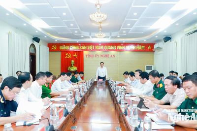 Thường trực Tỉnh ủy Nghệ An giao ban với các cơ quan trong khối Nội chính