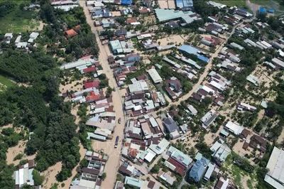 Mưa lớn gây ngập sâu tại Đồng Nai ảnh hưởng đời sống người dân