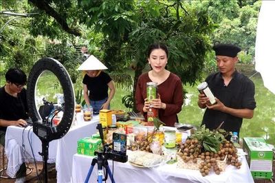 Nghị quyết 57-NQ/TW: Siết kiểm soát livestream, hàng giả trên môi trường số