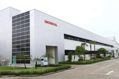 Mưa lũ tại Thái Lan khiến nhà máy sản xuất xe máy Honda phải đóng cửa